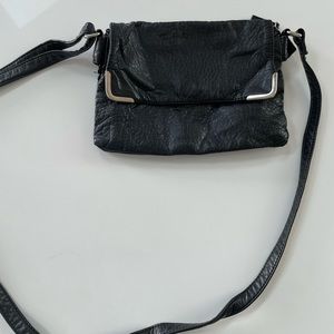 🖤Essential black leather cross body bag 🖤